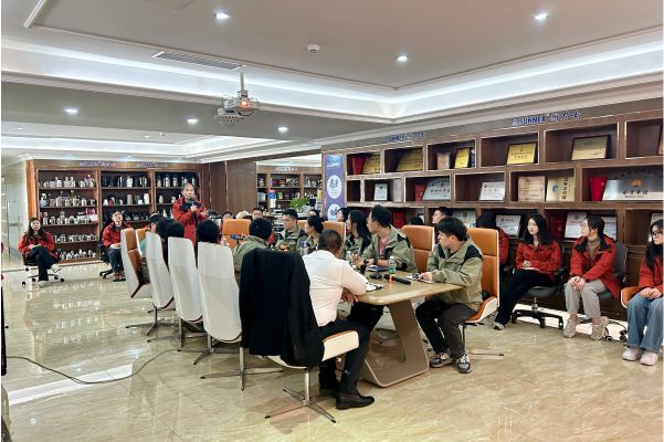 Sunnex -Produktkenntnisse und Business Skills Training im Büro Shenzhen abgehalten